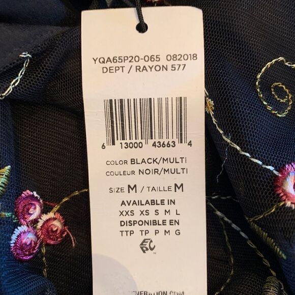 BCBGenerations Lace Dress Embroidered flowers - Picture 6 of 11